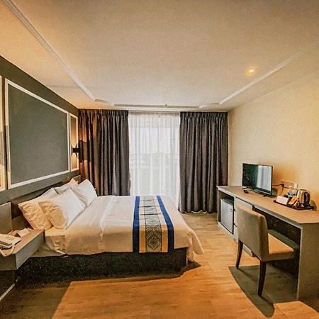 Muar Traders Hotel Экстерьер фото